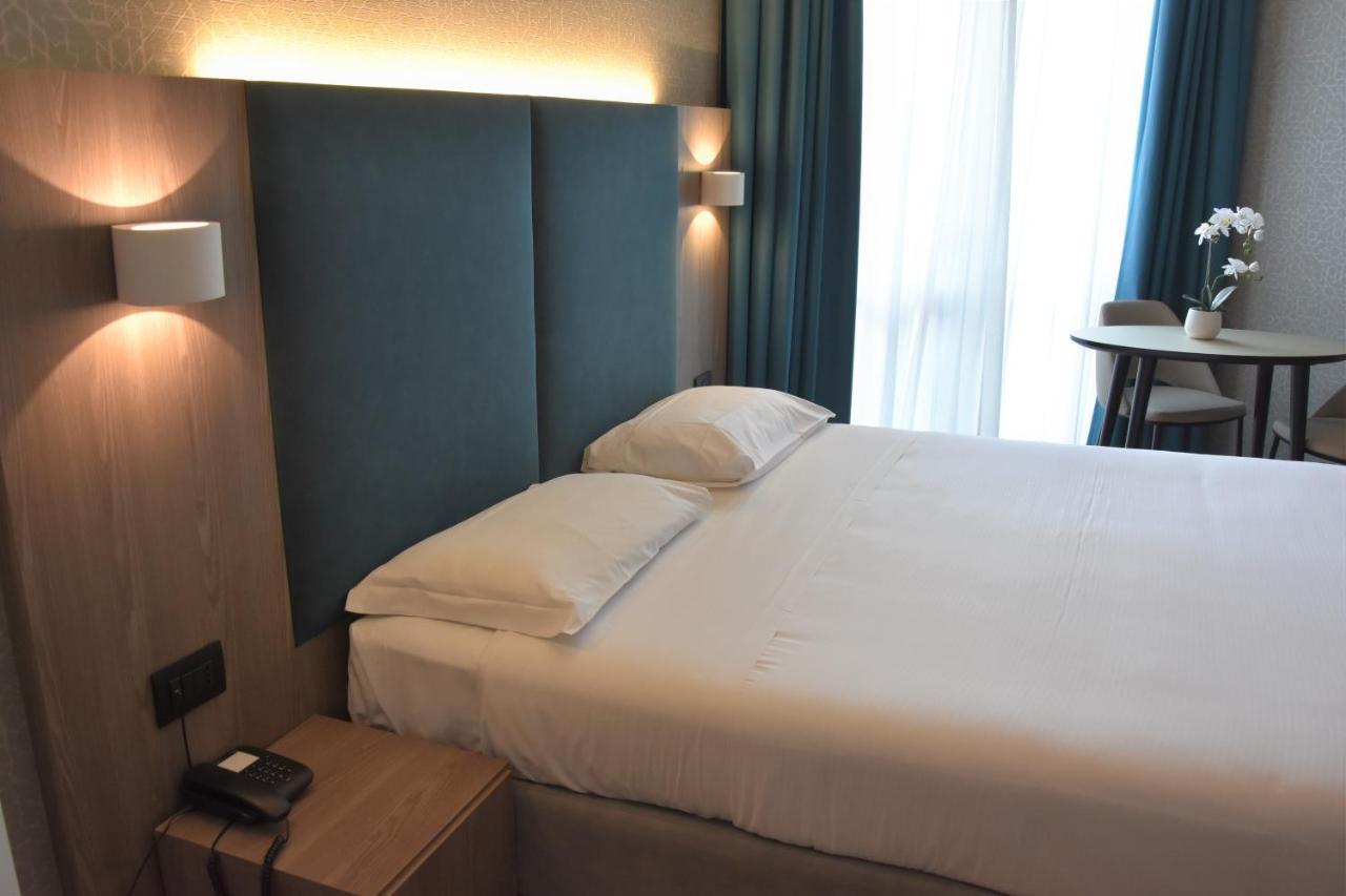 Hotel Motel Prestige Грульяско Екстер'єр фото