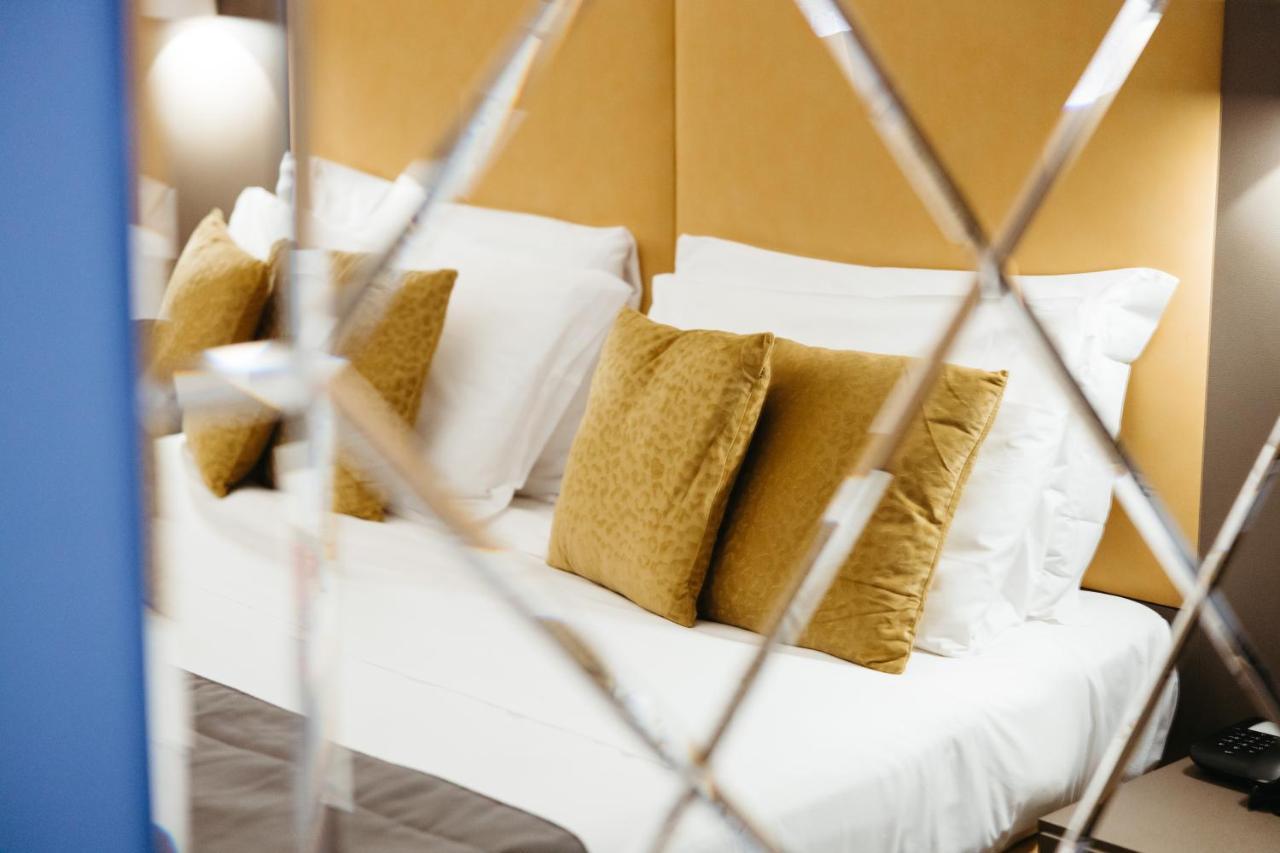 Hotel Motel Prestige Грульяско Екстер'єр фото