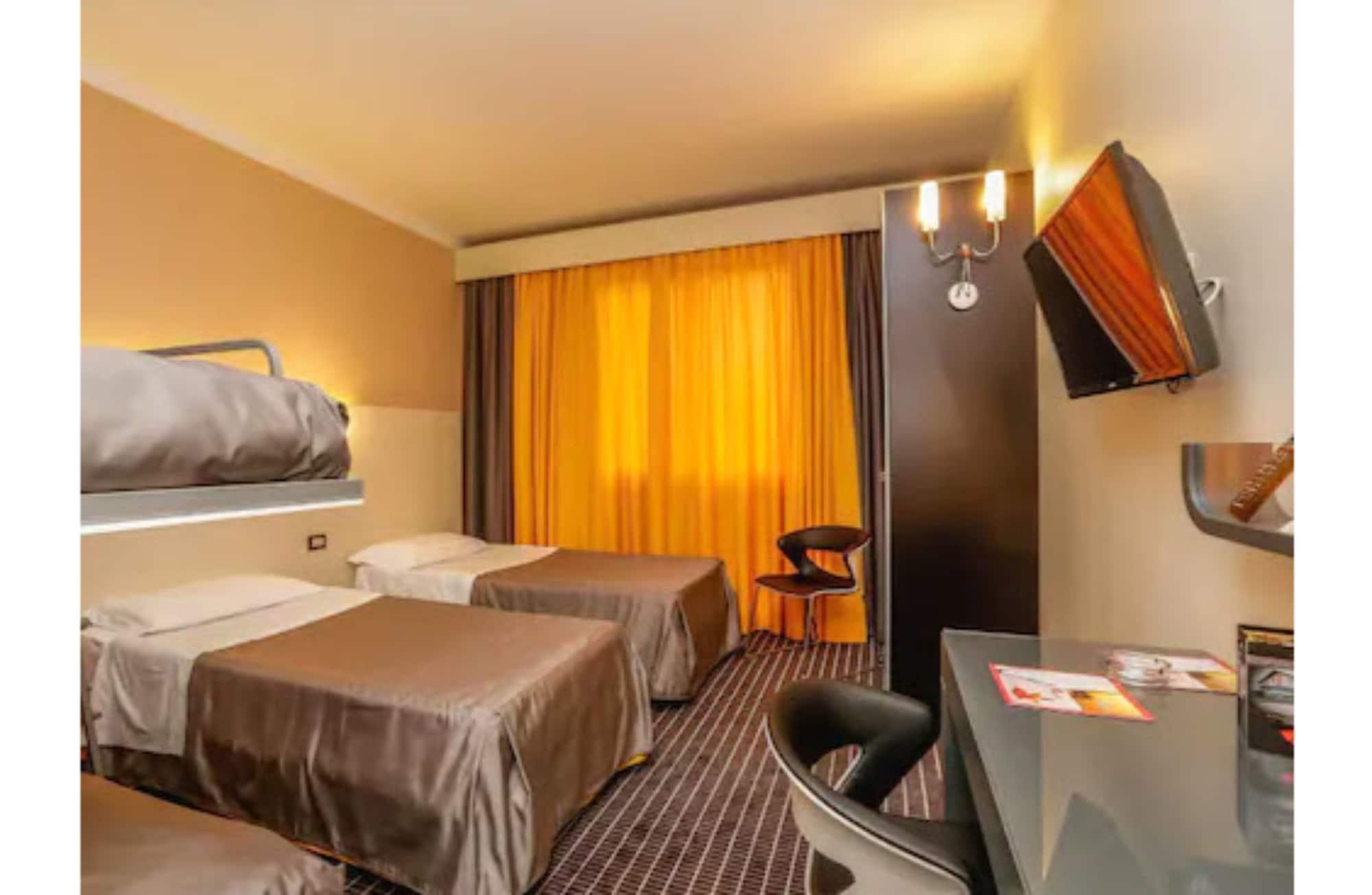 Hotel Motel Prestige Грульяско Екстер'єр фото