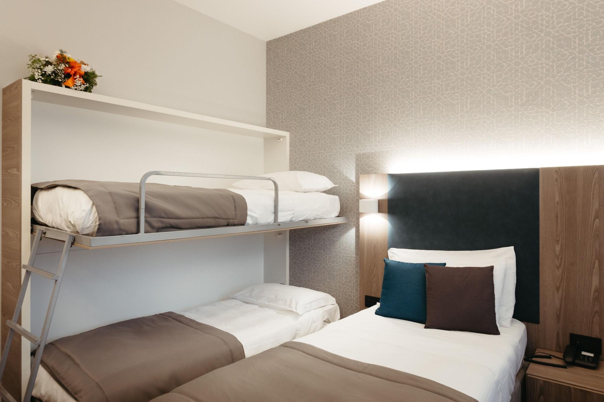 Hotel Motel Prestige Грульяско Екстер'єр фото