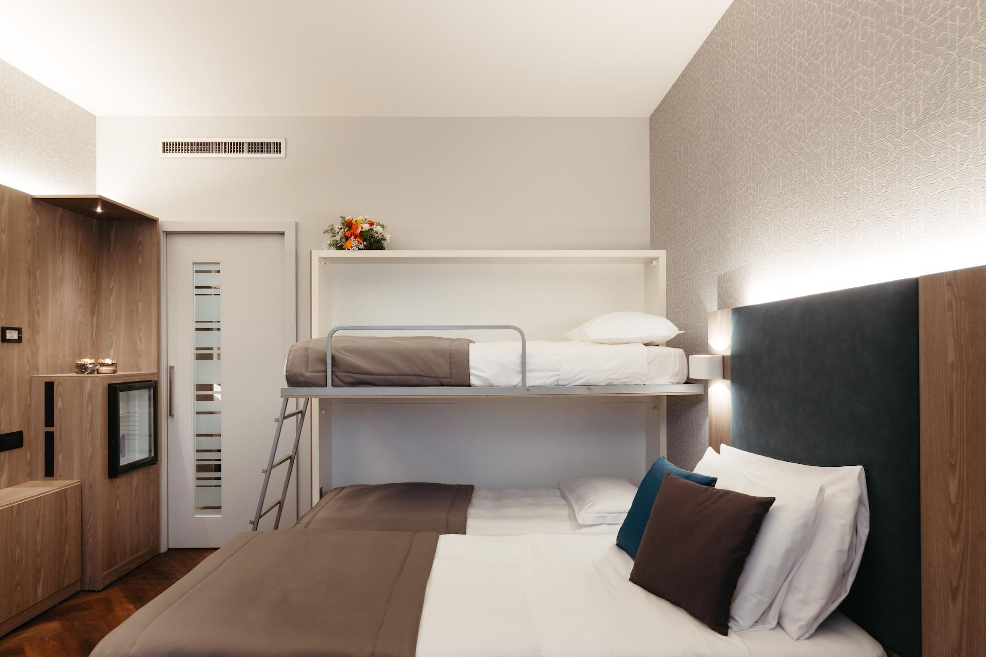 Hotel Motel Prestige Грульяско Екстер'єр фото
