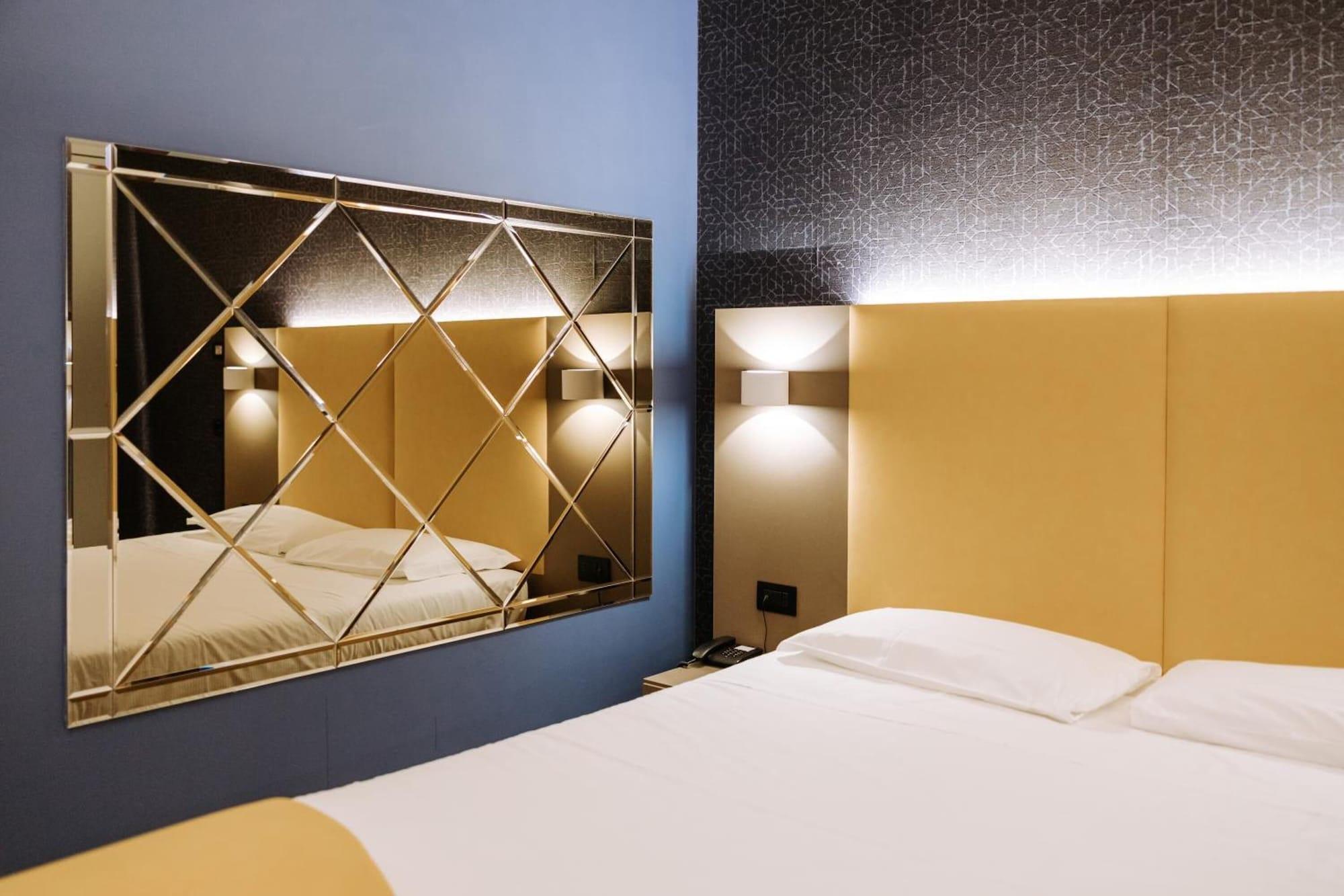 Hotel Motel Prestige Грульяско Екстер'єр фото