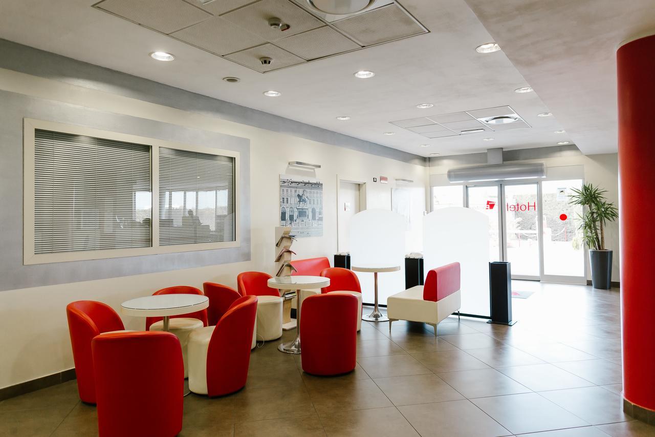 Hotel Motel Prestige Грульяско Екстер'єр фото